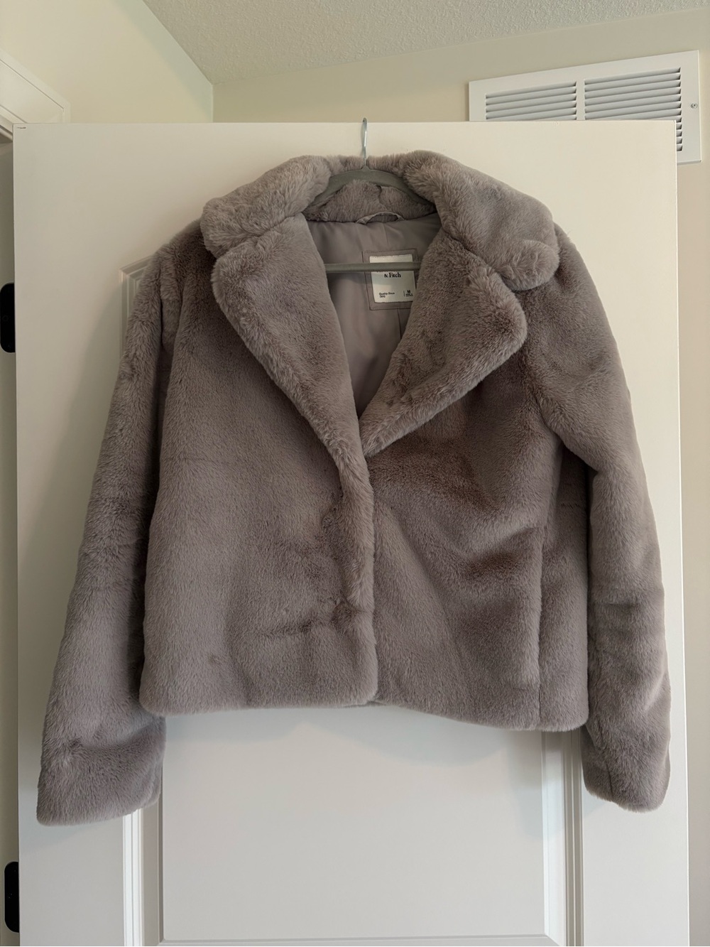 Abercrombie & Fitch grey fur jacket